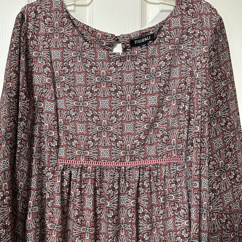 Roz&Ali Woman’s Top Like New Size 2X